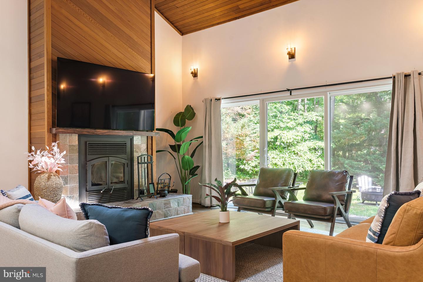 4 Bunkers Ct