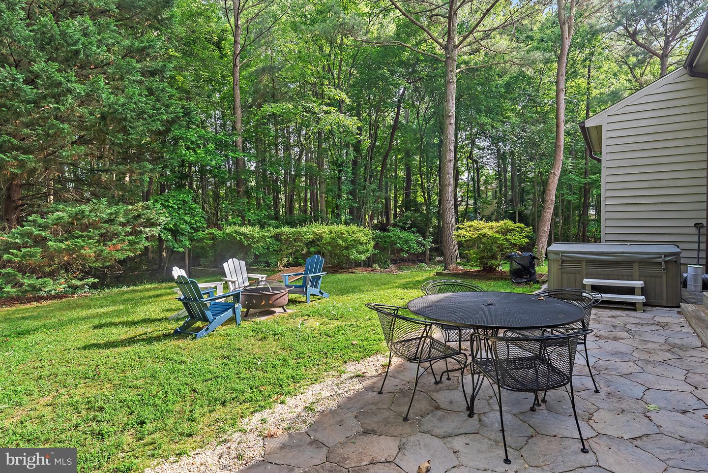 4 Bunkers Ct