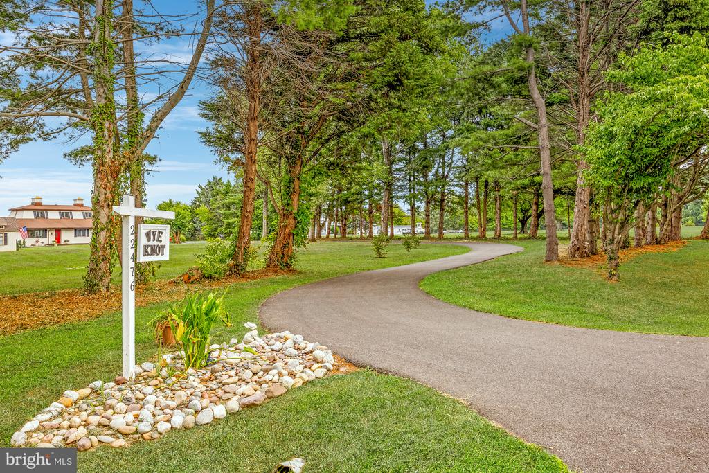 22476 Indian Point Rd