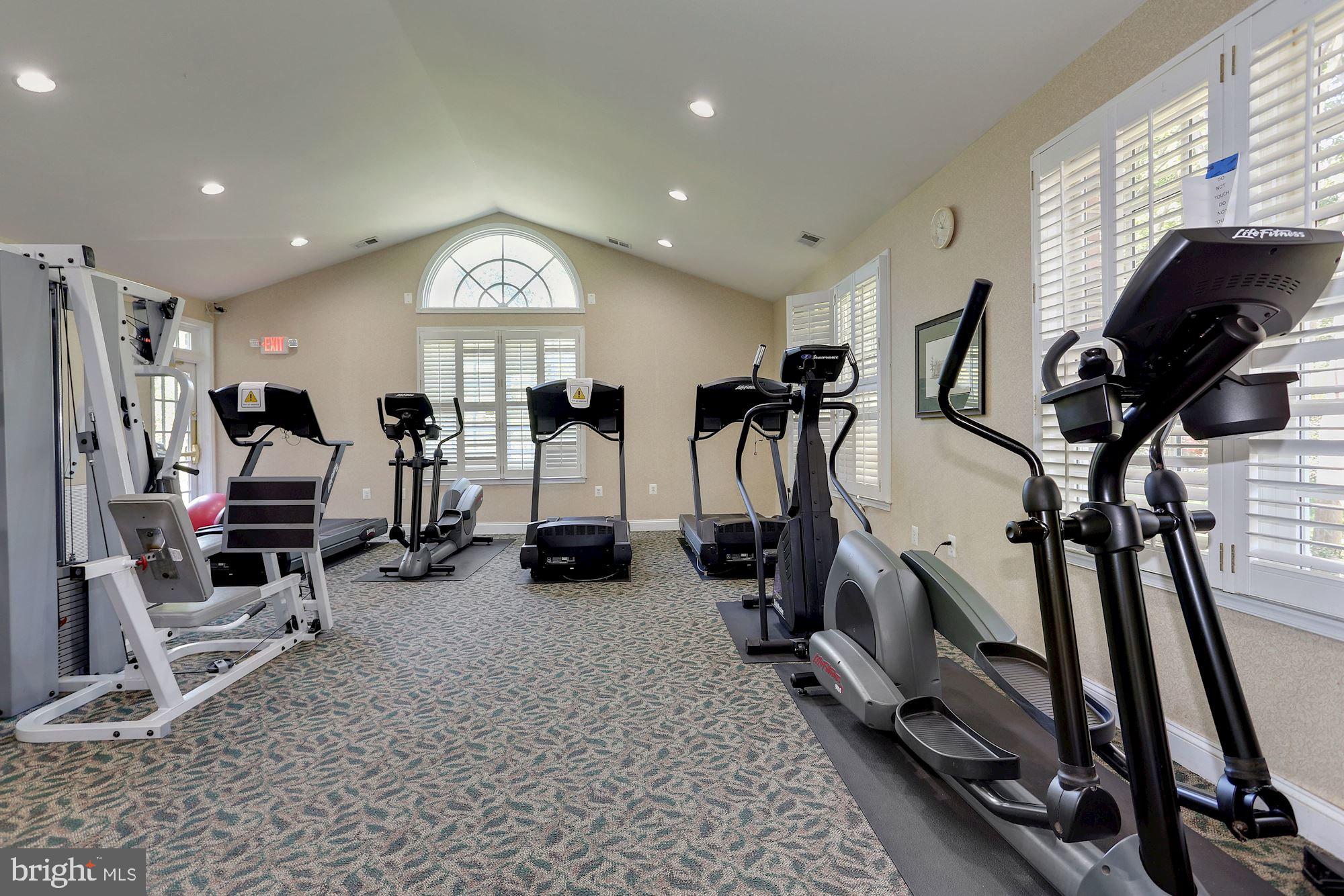 216 N GEORGE MASON DRIVE Unit: 216-2