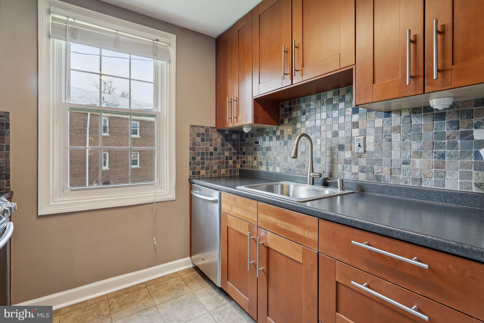 216 N GEORGE MASON DRIVE Unit: 216-2