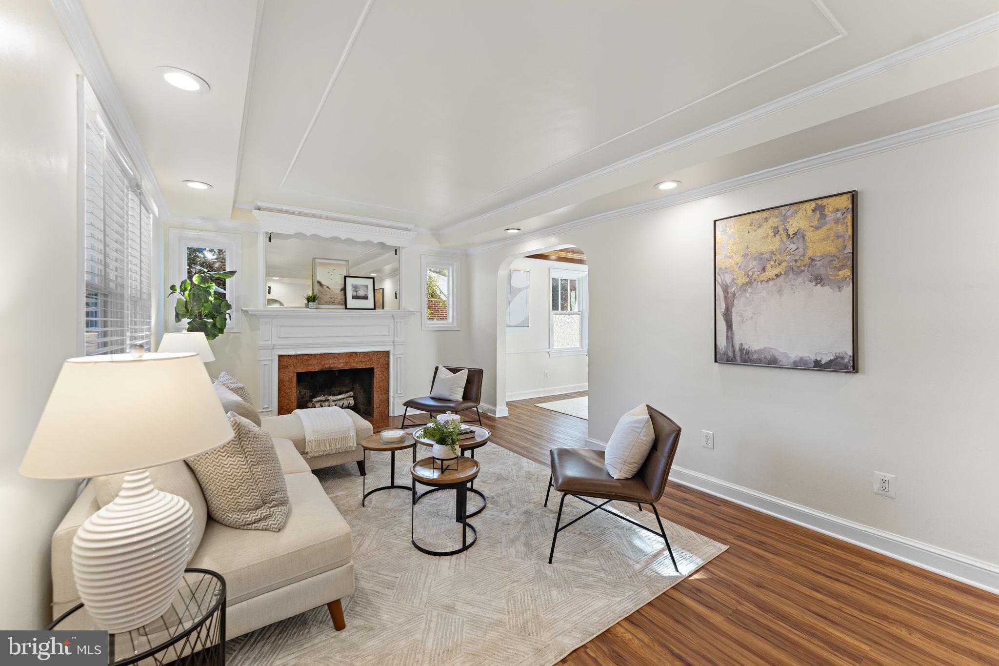 408 S George Mason Dr