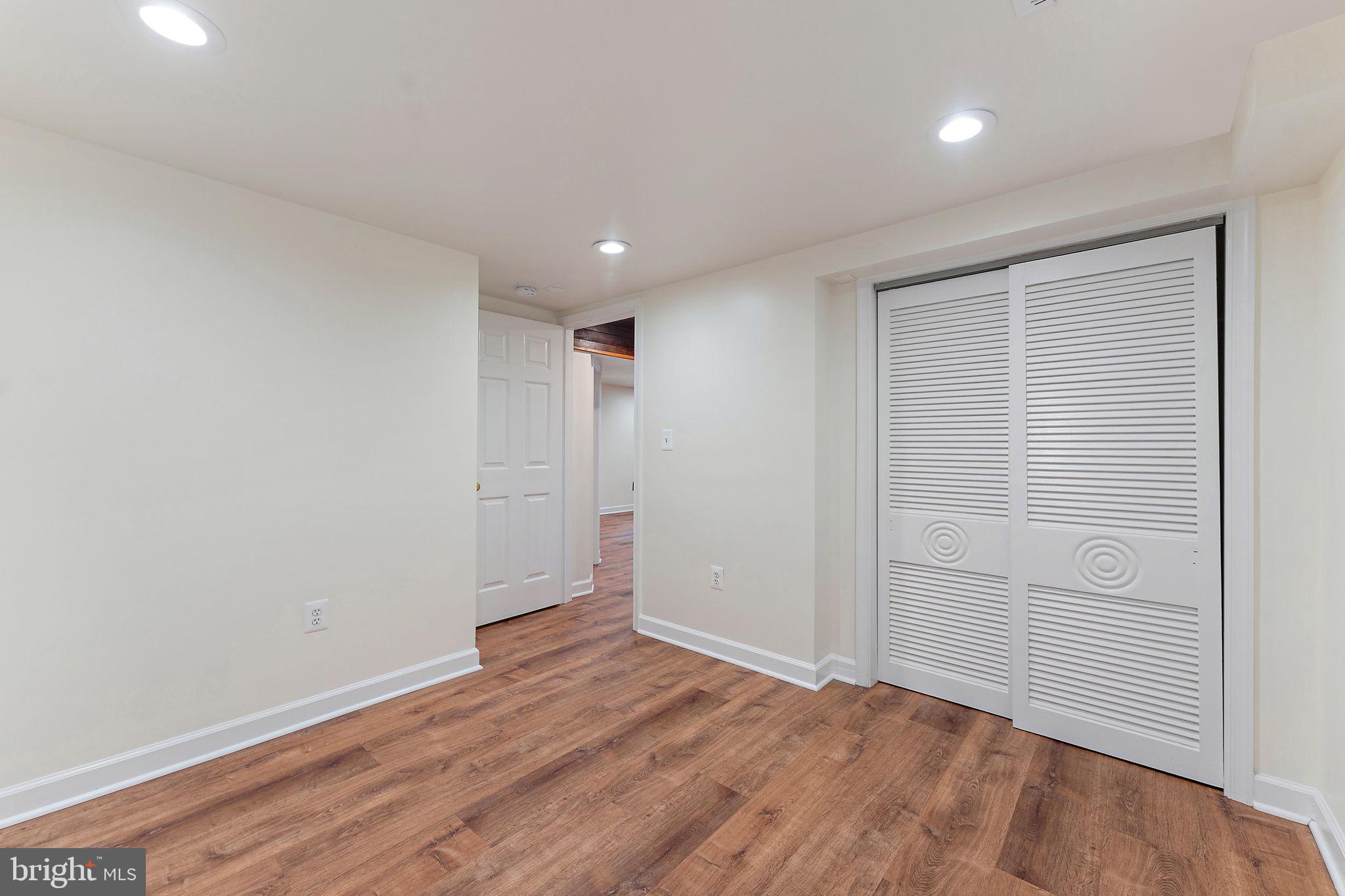 408 S George Mason Dr