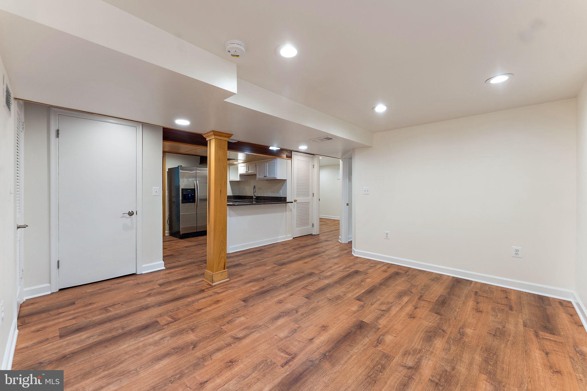 408 S George Mason Dr