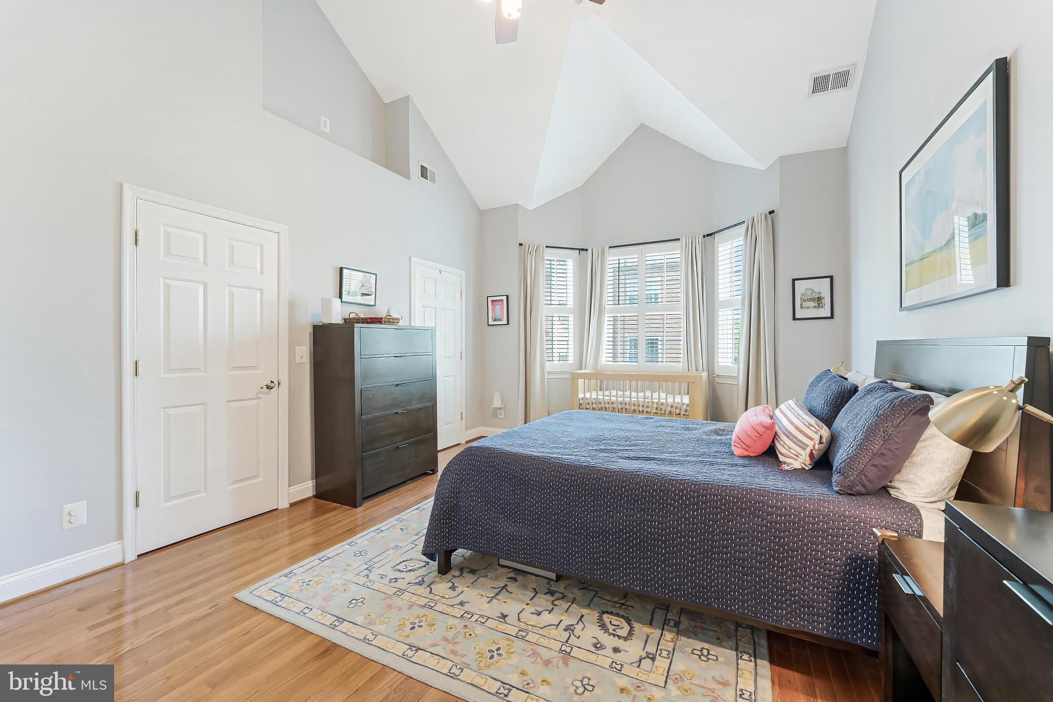 905 Bernard St