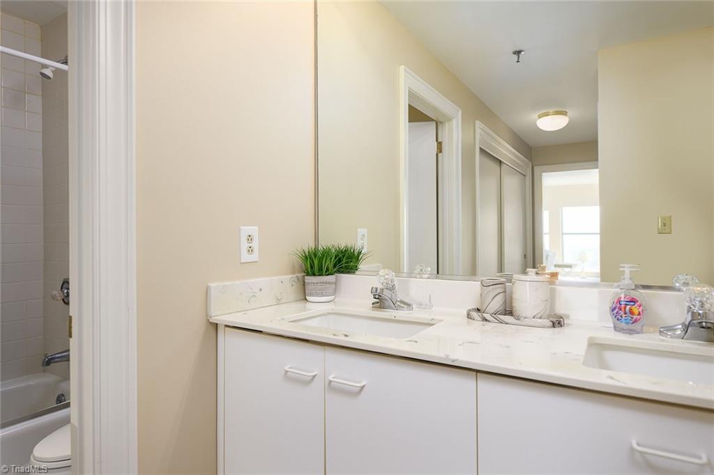 317 High Avenue # 12H