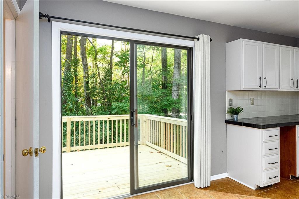 172 Carrisbrooke Lane