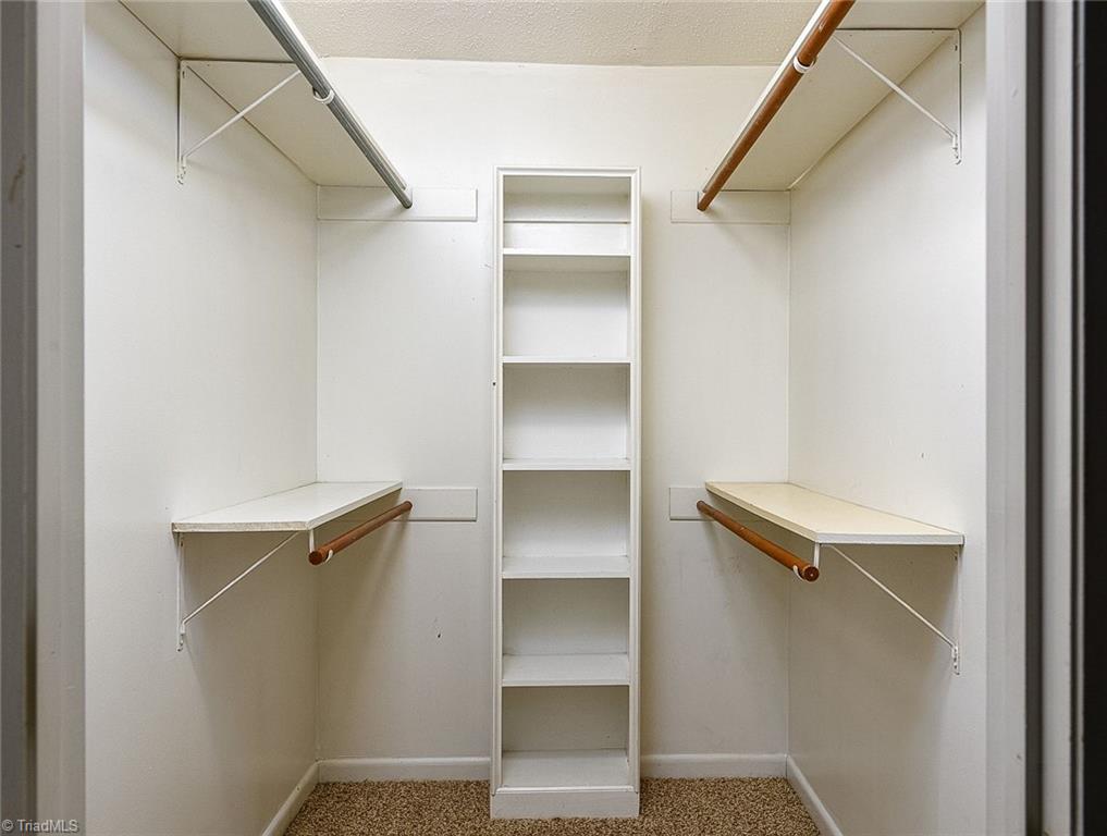 172 Carrisbrooke Lane