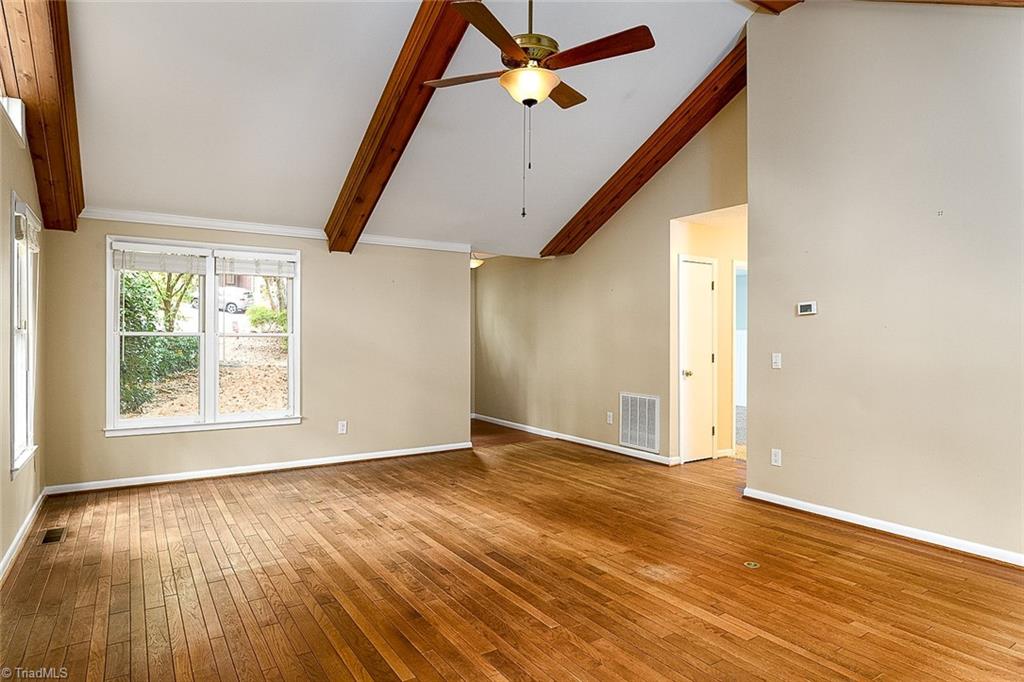 172 Carrisbrooke Lane