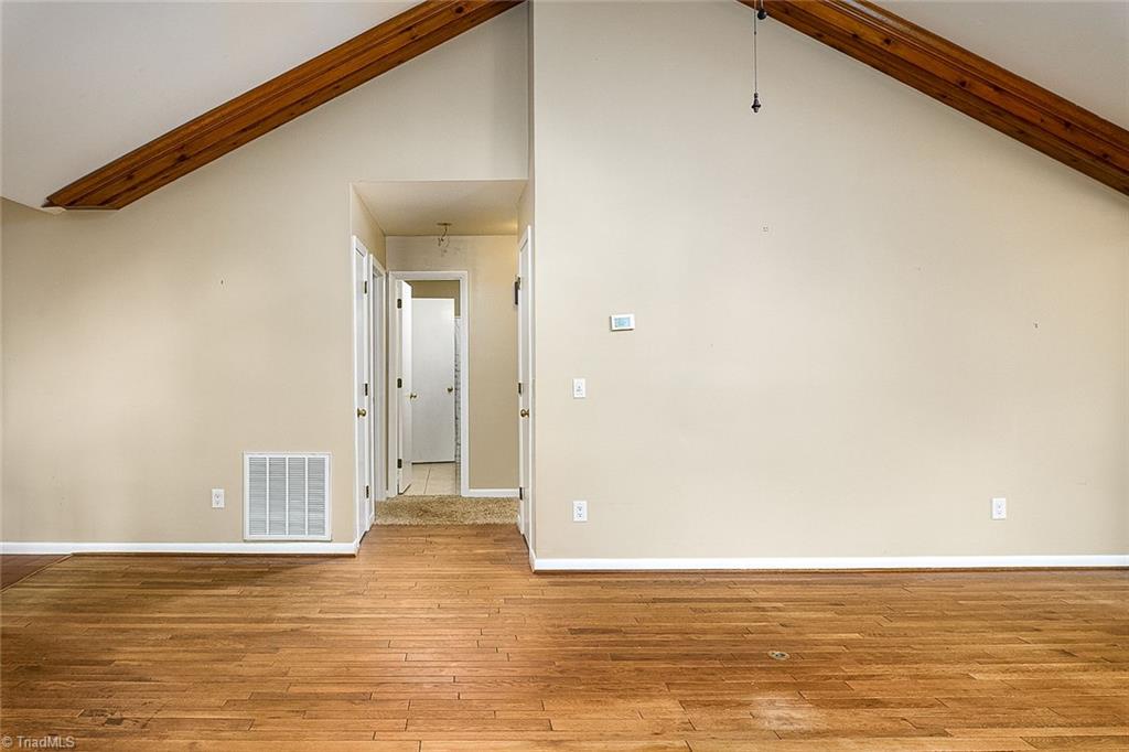 172 Carrisbrooke Lane