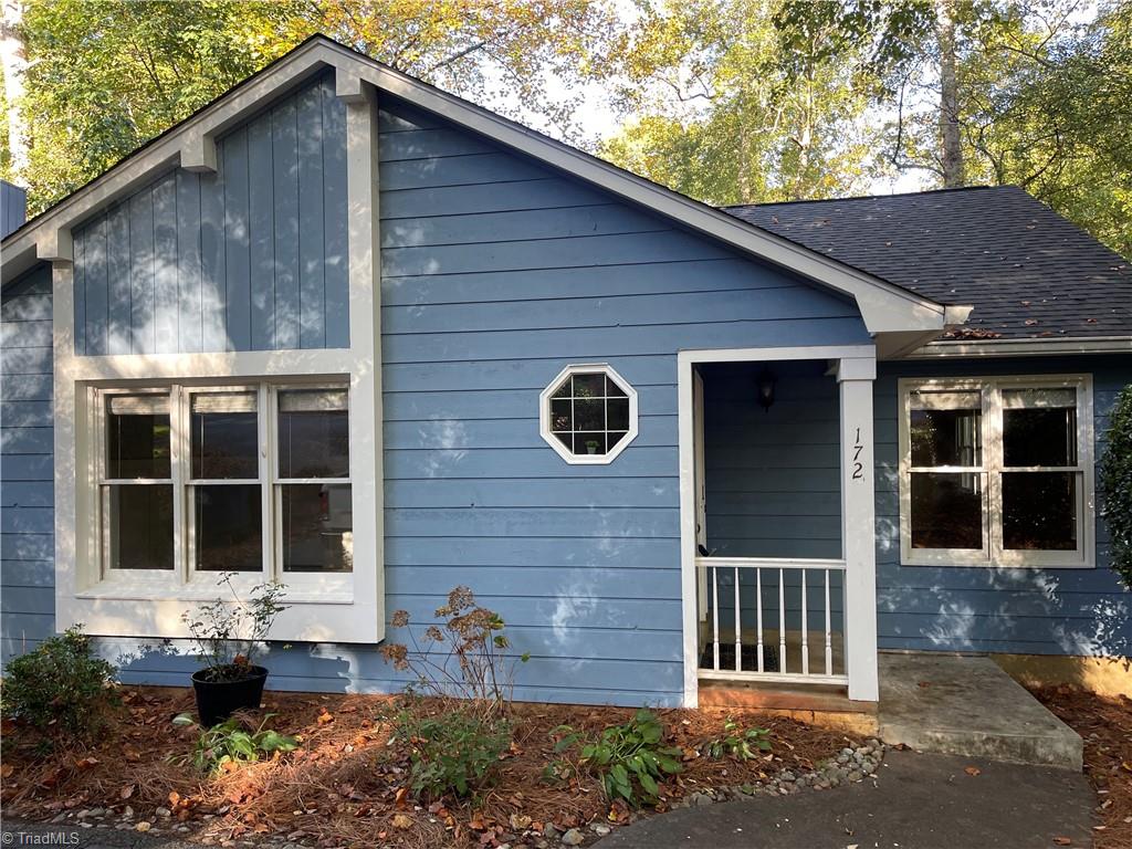 172 Carrisbrooke Lane