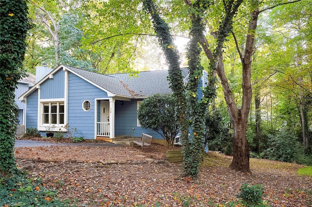 172 Carrisbrooke Lane