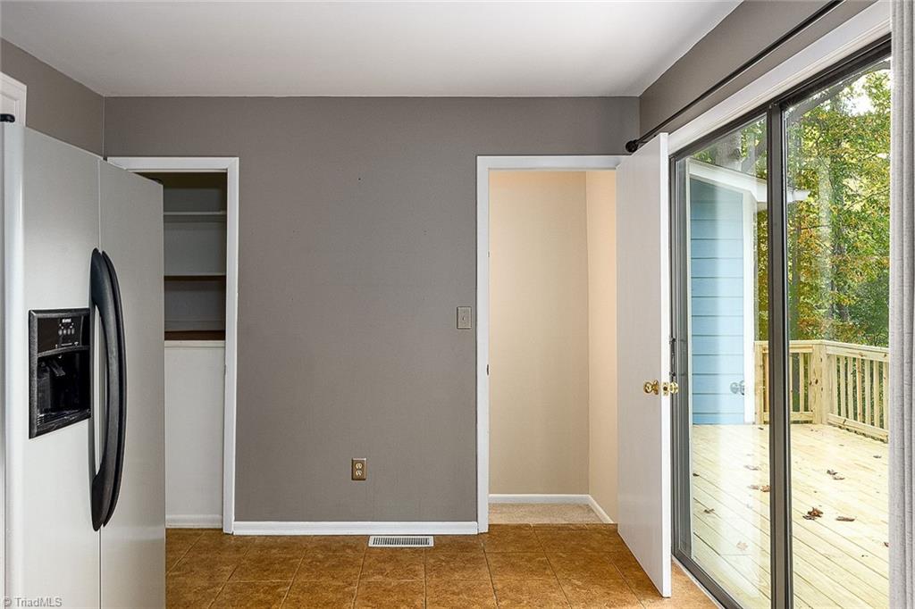 172 Carrisbrooke Lane