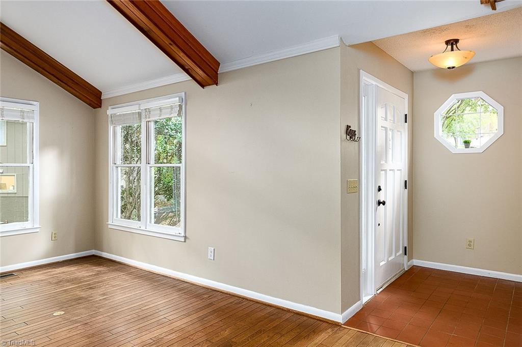 172 Carrisbrooke Lane