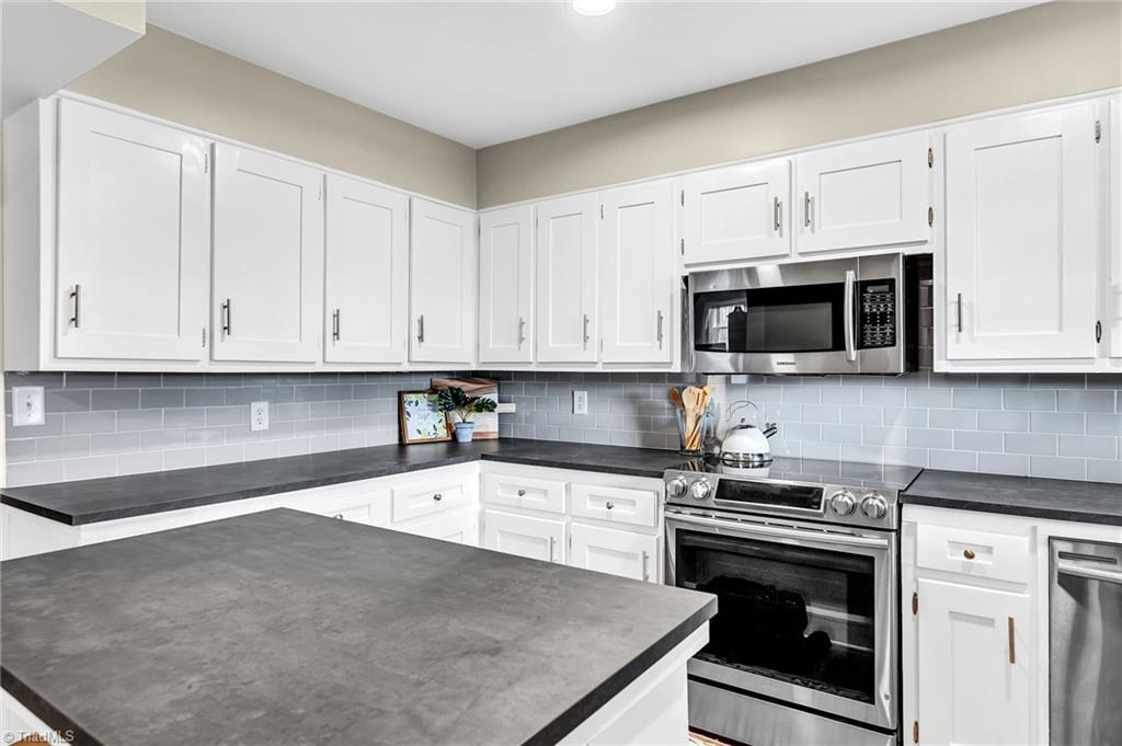 1027 Hobbie Horse Lane