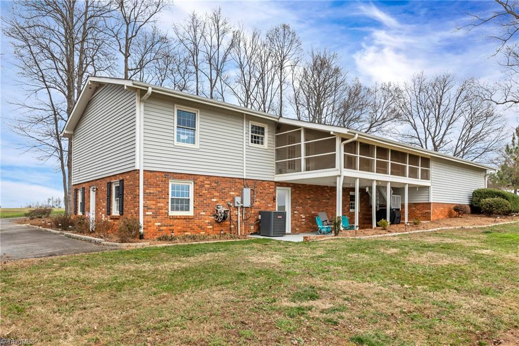 1027 Hobbie Horse Lane