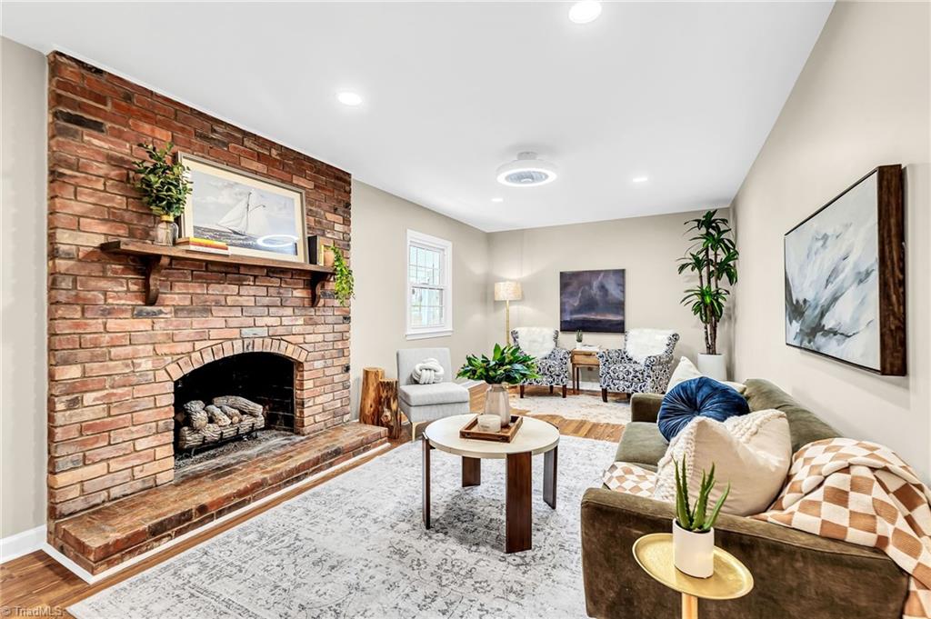 1027 Hobbie Horse Lane