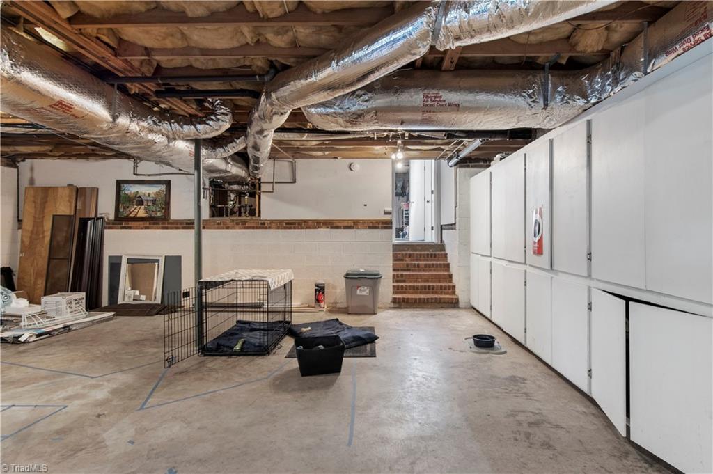 1325 Turkey Hill Road, Winston-Salem