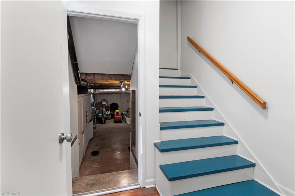 1325 Turkey Hill Road, Winston-Salem