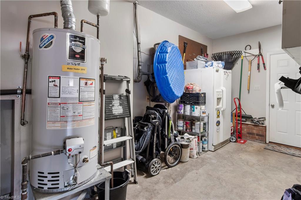 1325 Turkey Hill Road, Winston-Salem