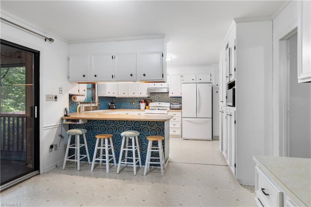 1325 Turkey Hill Road, Winston-Salem