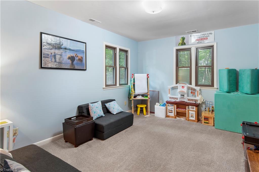 1325 Turkey Hill Road, Winston-Salem