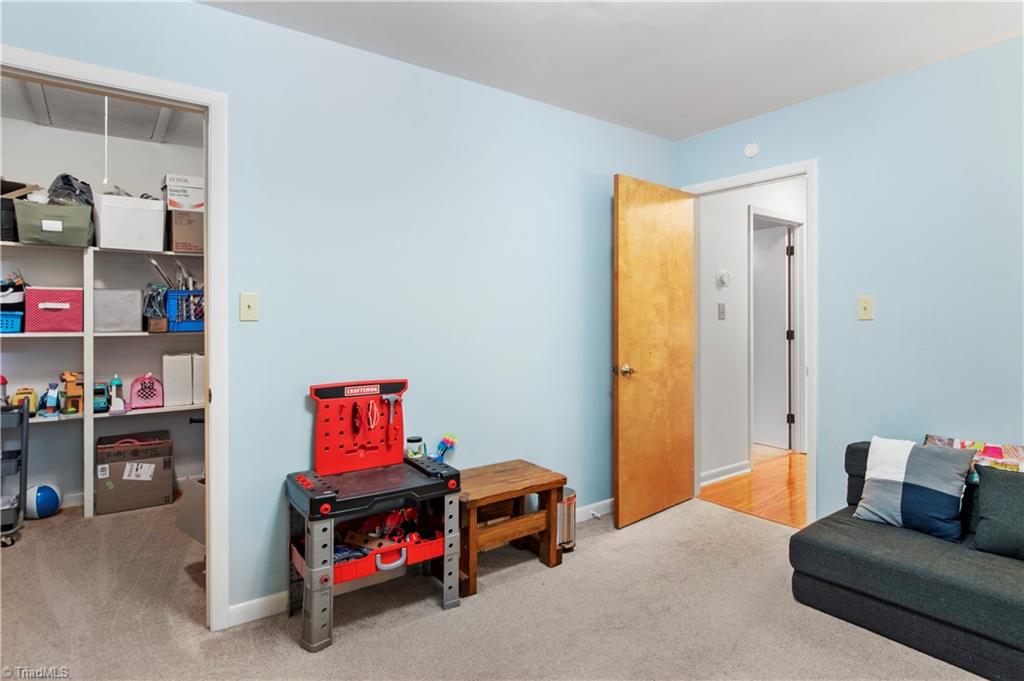 1325 Turkey Hill Road, Winston-Salem