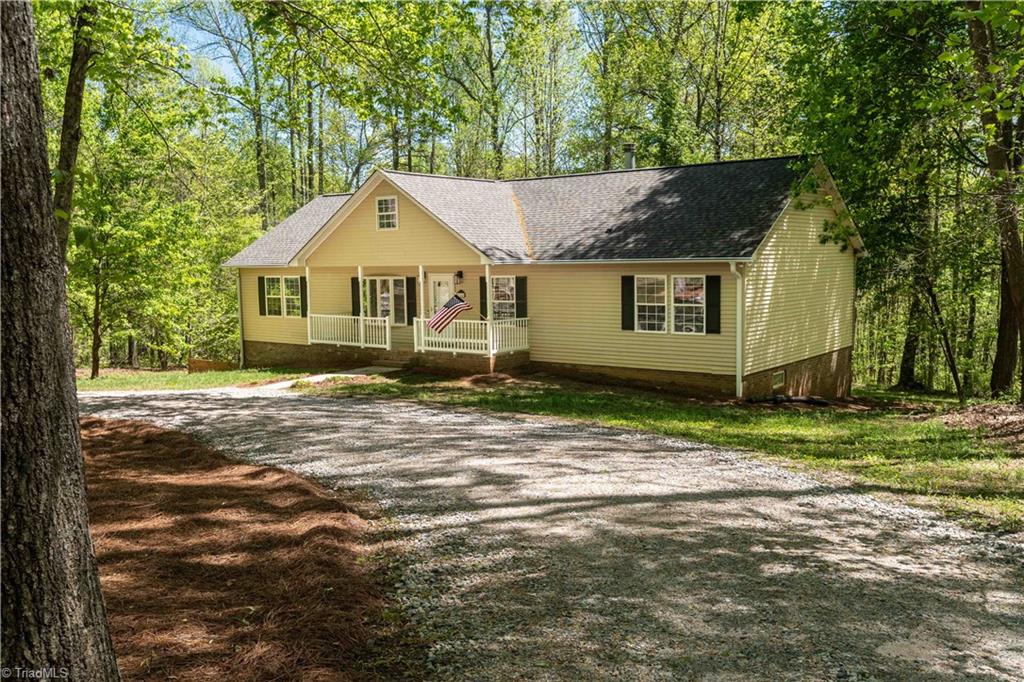 860 Papas Trail, Winston-Salem