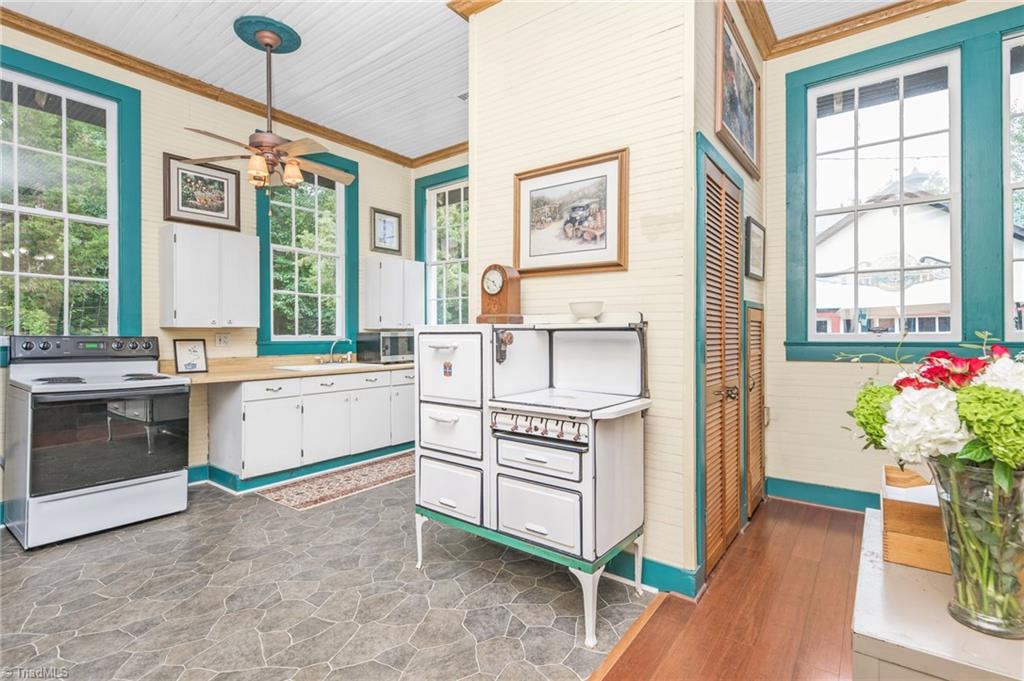 156 March Manor Drive