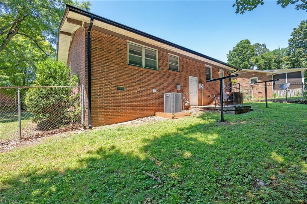4015 Burnham Court, Winston-Salem