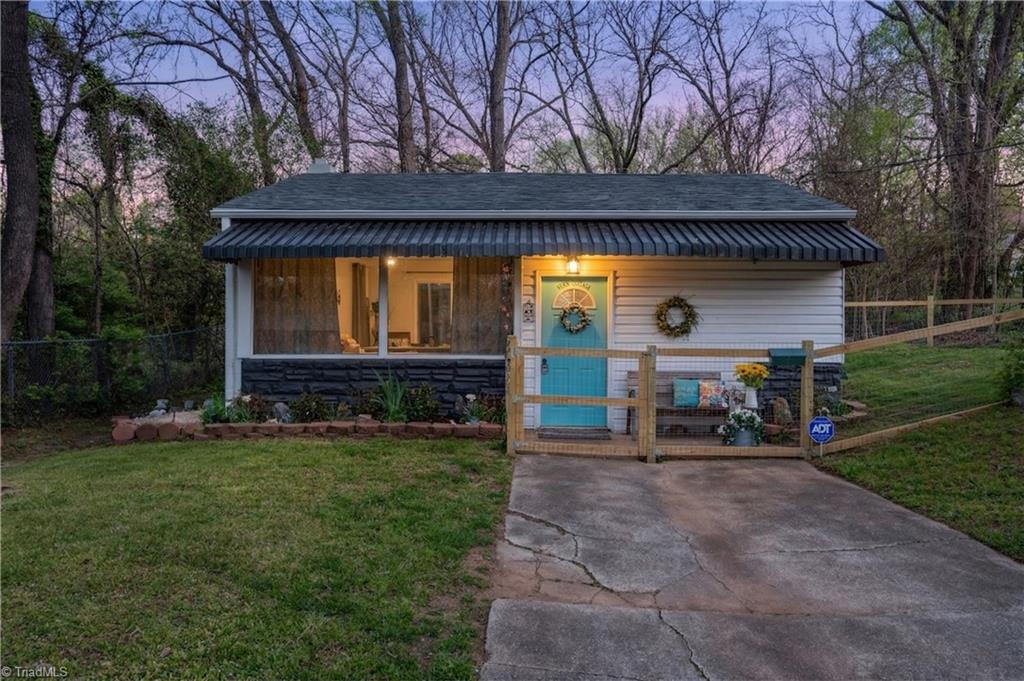 25 Brookline Street E, Winston-Salem