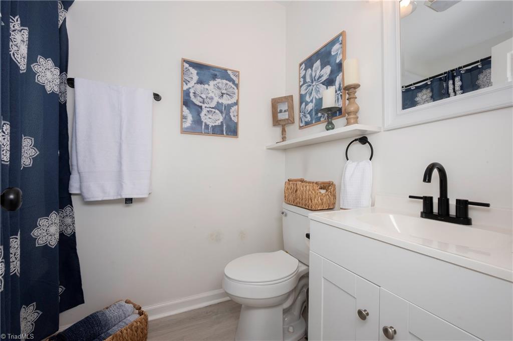 25 Brookline Street E, Winston-Salem