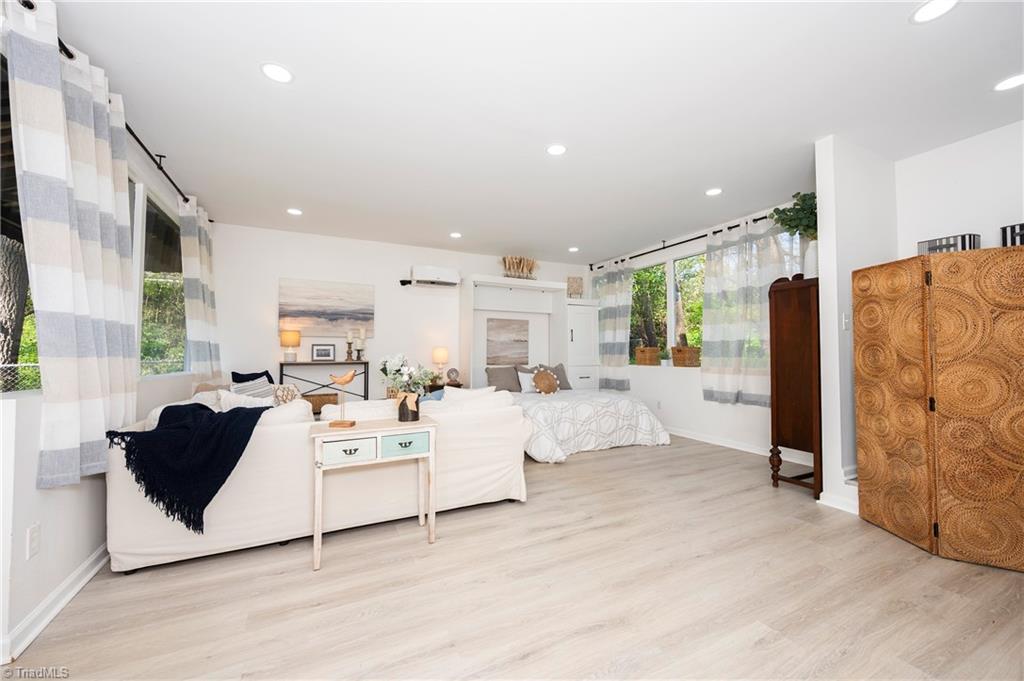 25 Brookline Street E, Winston-Salem