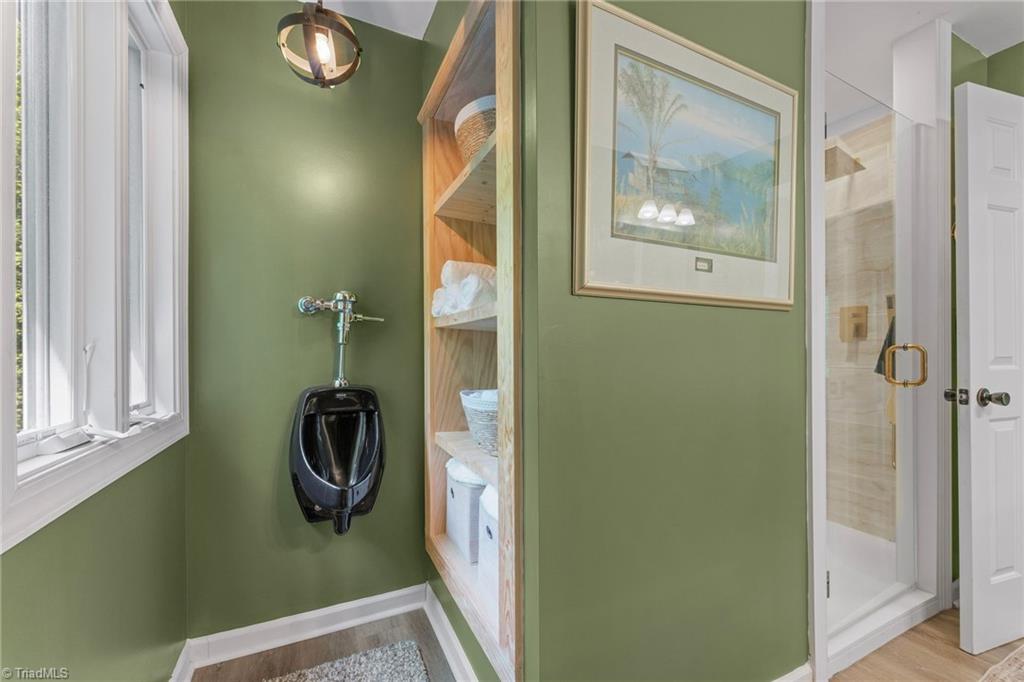 6010 Kempsford Court