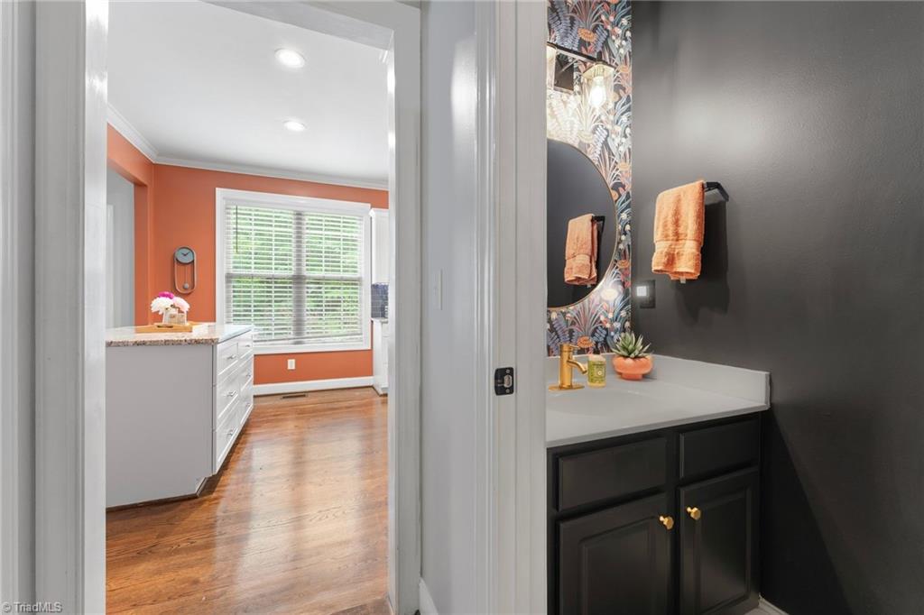 6010 Kempsford Court