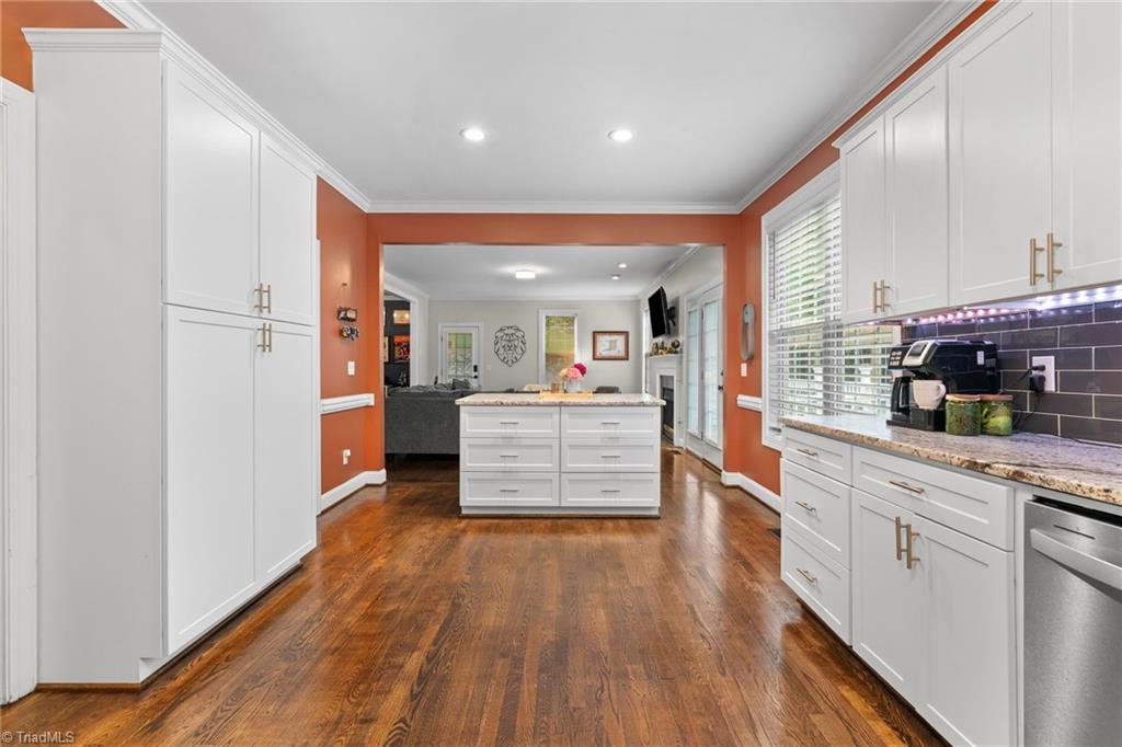 6010 Kempsford Court