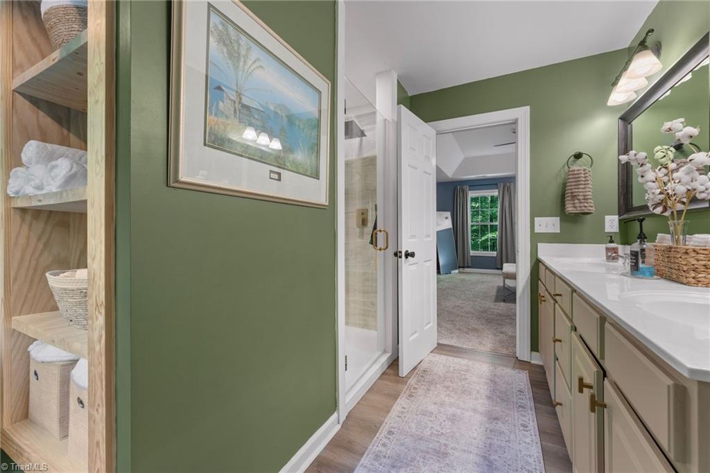 6010 Kempsford Court