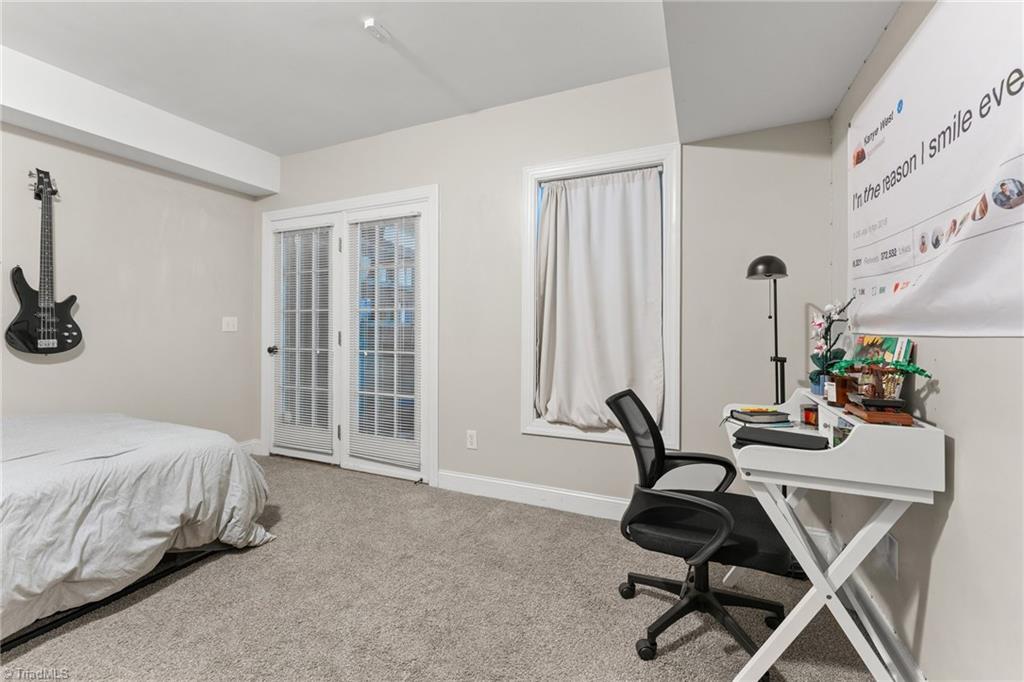 6010 Kempsford Court