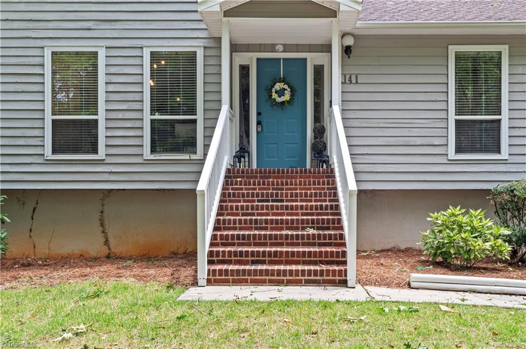 141 Evergreen Drive, Winston-Salem