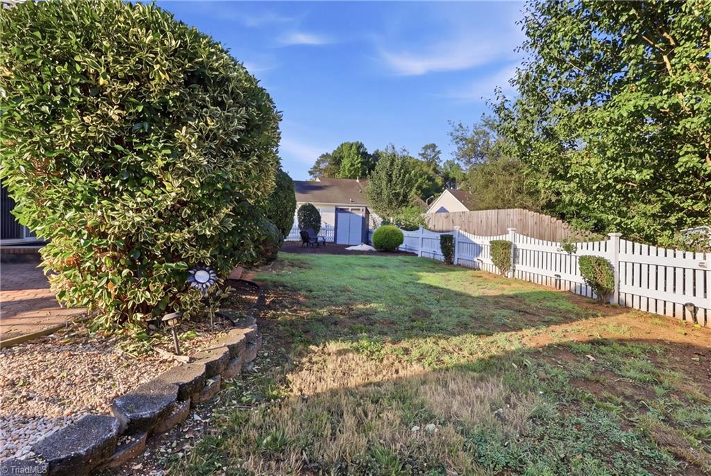 115 Asherton Court, Winston-Salem