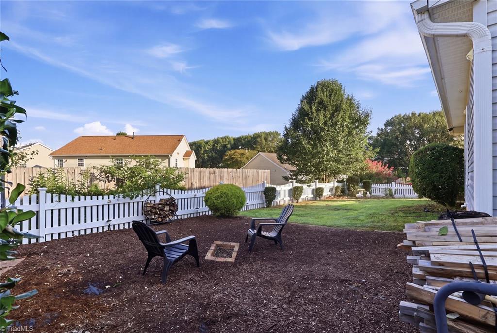 115 Asherton Court, Winston-Salem
