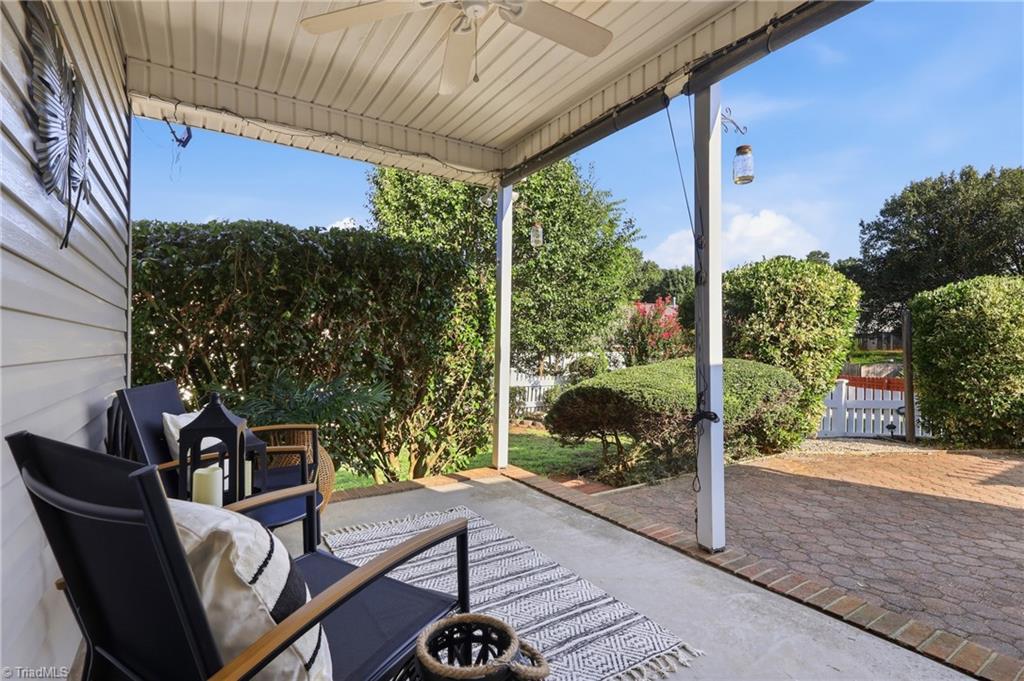 115 Asherton Court, Winston-Salem