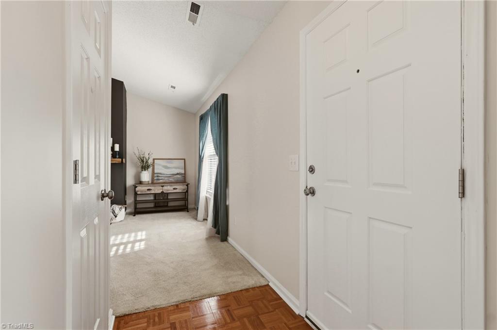 115 Asherton Court, Winston-Salem