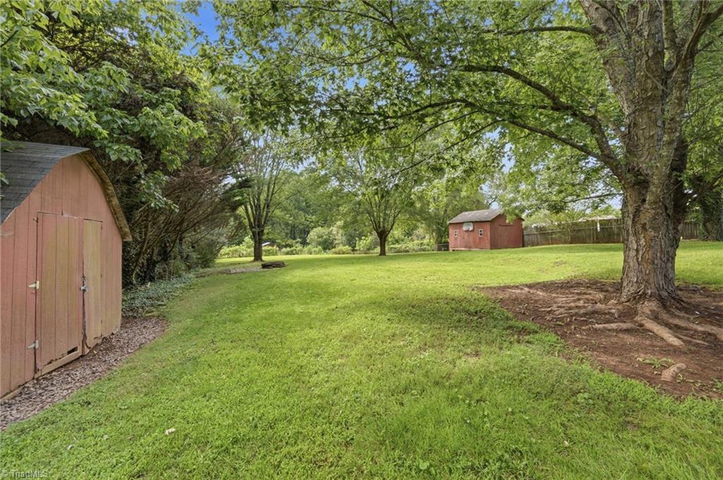 907 Sparta Road