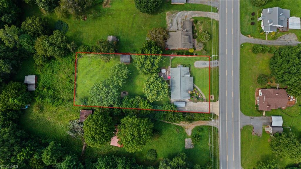 907 Sparta Road