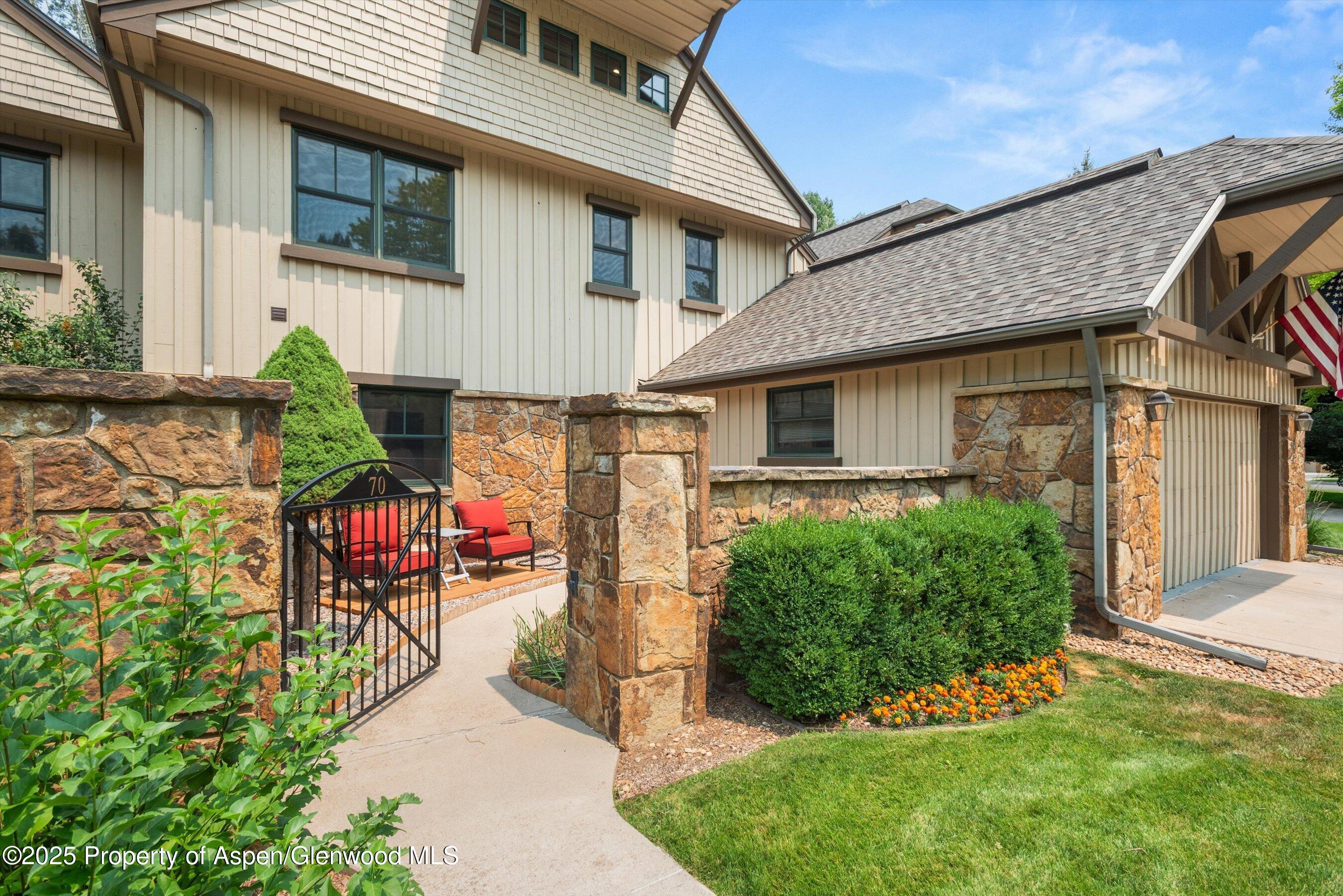 70 GOLDEN BEAR Drive