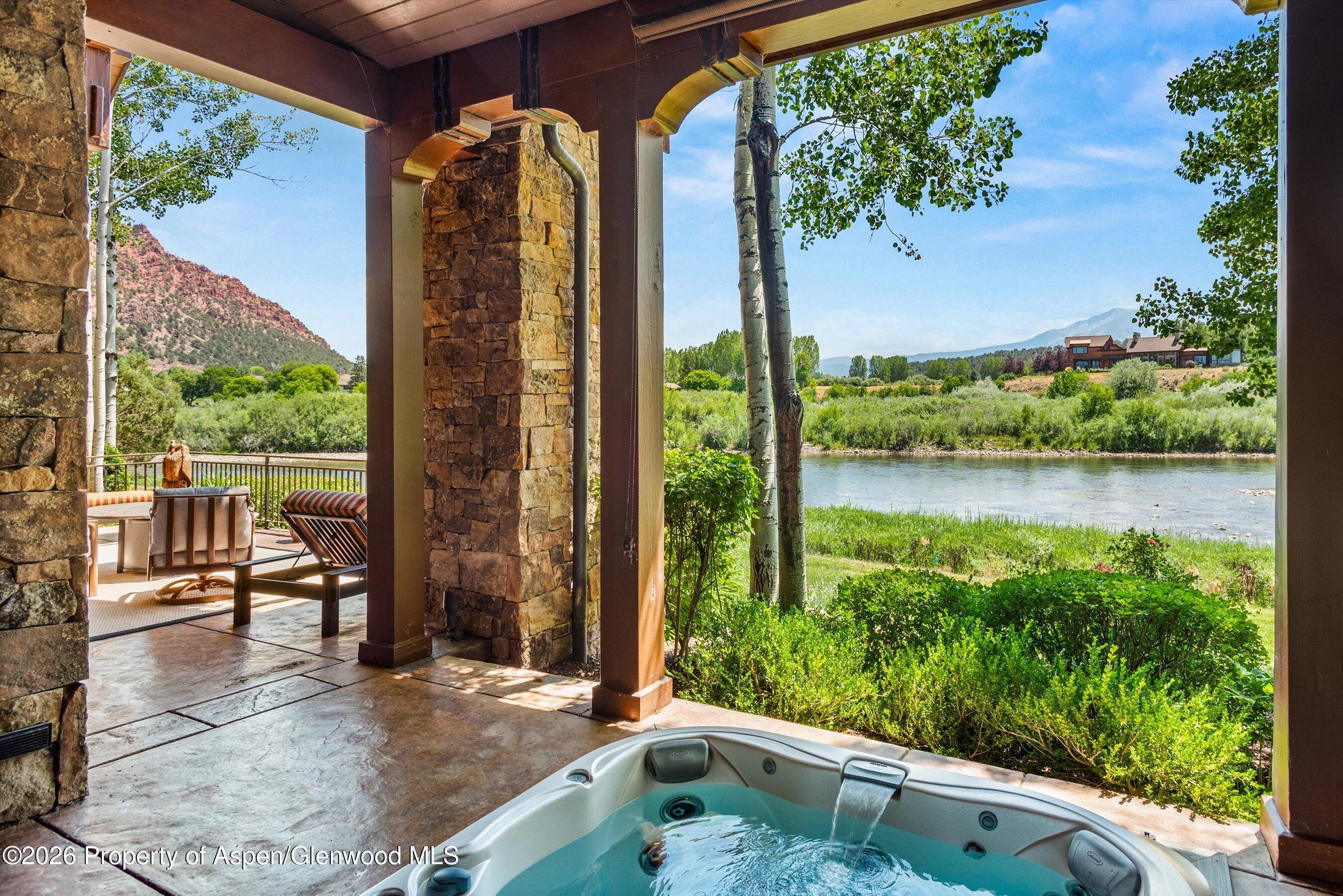 340 Rivers Bend
