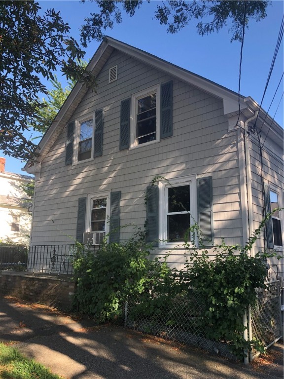 10 Mount Hope Avenue