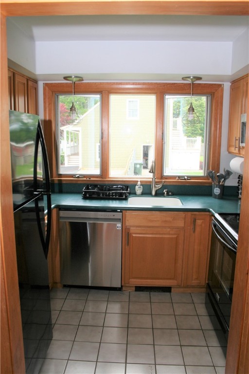 9 Rosita Avenue