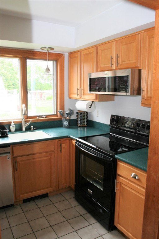 9 Rosita Avenue